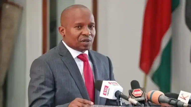 Botswana President Duma Boko in military look, sparking "Traoré Effect" comparisons.