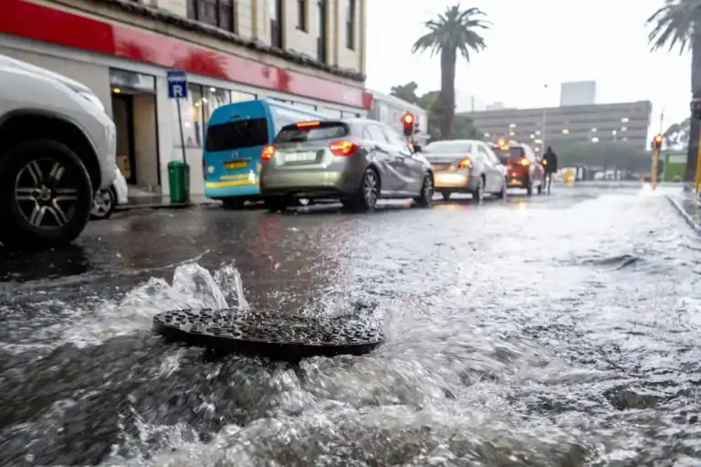 Cold, wet weather to lash Western Cape with heavy rain, wind, and low temperatures this weekend.