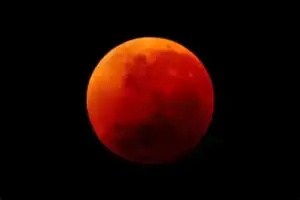 Redder moon during the total lunar eclipse in South Africa on 7 September 2025, Blood Moon visible