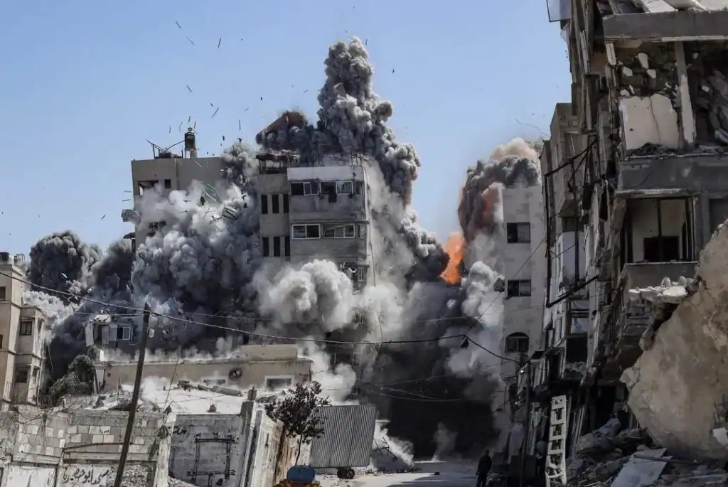 Trump and Netanyahu meet at White House for Gaza peace plan talks amid regional tensions.