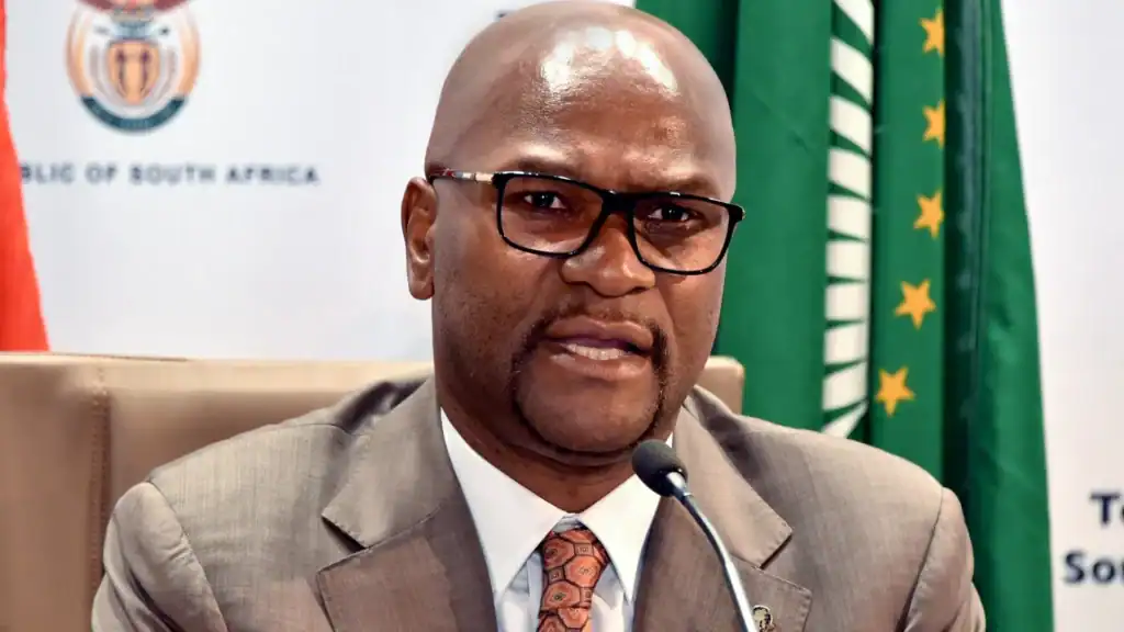 Ambassador Nathi Mthethwa’s funeral service underway in KwaMbonambi with President Ramaphosa attending.