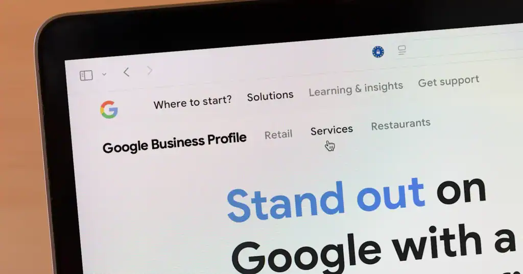 Google small-business resource hub 2025 centralizes tools, ads, analytics, AI workflows for SMEs
