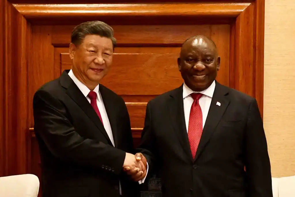 Chinese Ambassador Wu Peng and Minister Motsoaledi at the HIV prevention donation launch in Pretoria.