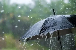 Severe thunderstorms, strong winds and hail across South Africa, hot weather in KZN.