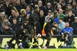 Sunderland celebrate after Habib Diarra penalty winner against Leeds at Elland Road in Premier League